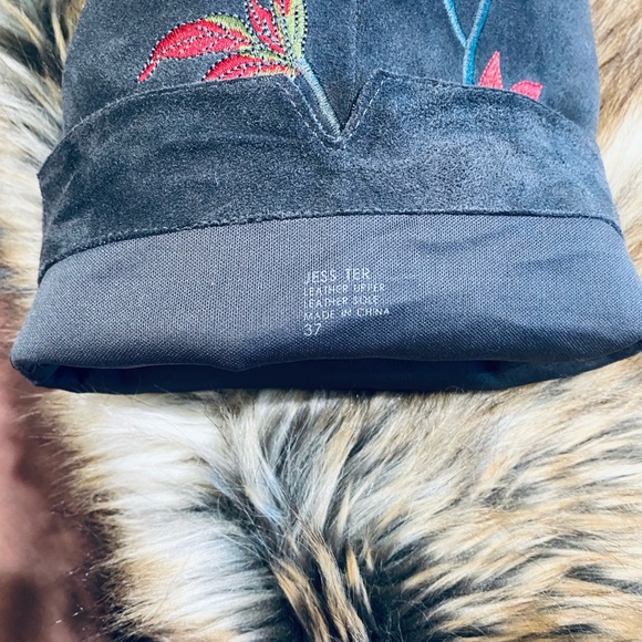 ASH OVER THE KNEE GREY SUEDE EMBROIDERED PINK/RED FLOWERS BOOTS FLAT - Picture 9 of 11